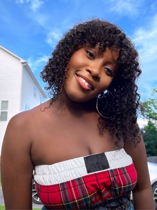 Perruque Betty - courte, bouclée à frange